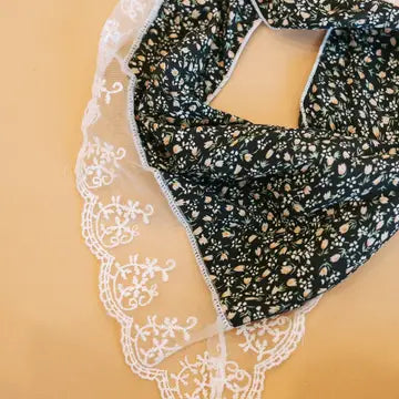 Little Bit of Lace Scarf- Black